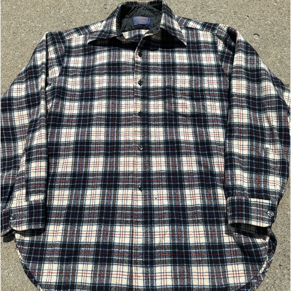 Vintage 90s Pendleton Flannel Button Up - Picture 2 of 6